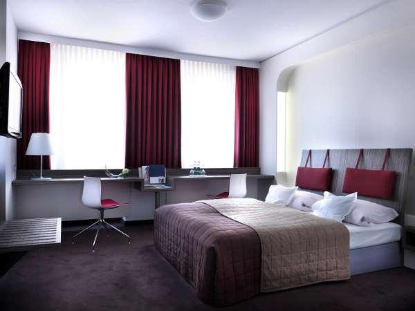Elaya Hotel